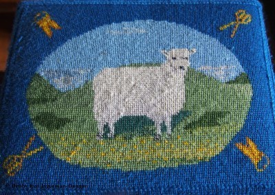 Cotswolds Kneeling Pillows Sheep