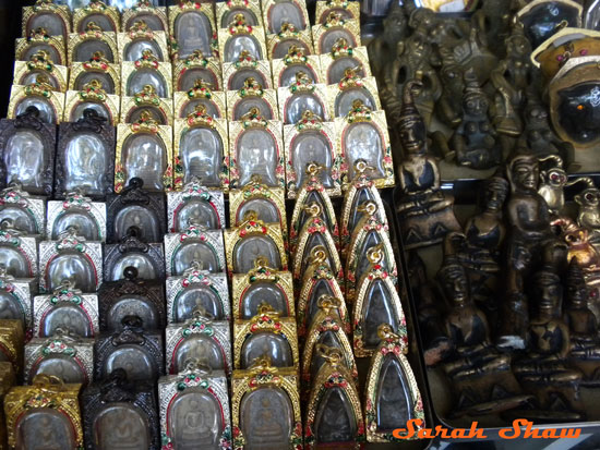Amulets offered near Wat Mahathat in Bangkok