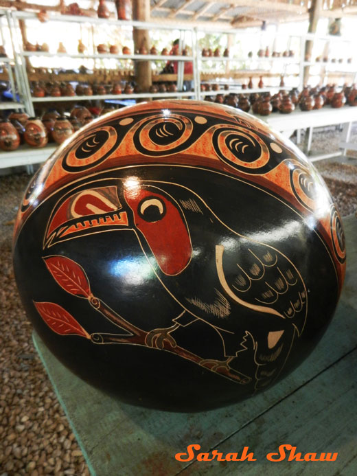 Big toucan pot from Guatil, Costa Rica