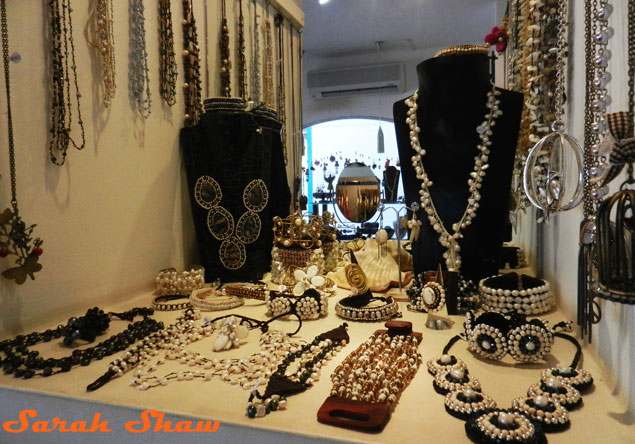 Bagus offers beautiful pearl jewelry in their boutique in Tamarindo, Costa Rica