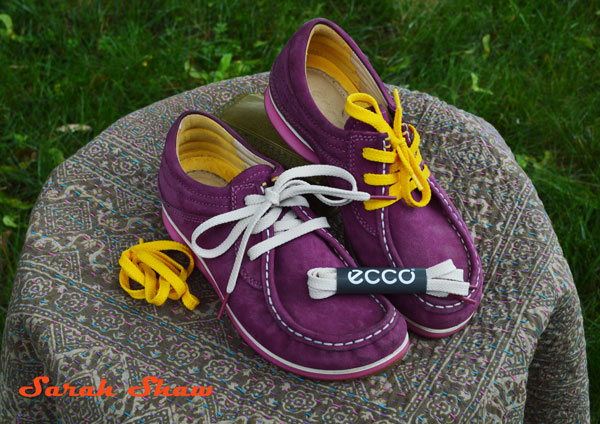 Ecco Mind shoes with alternate laces