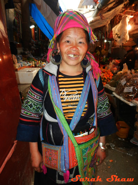 Hmong woman at market 