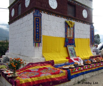 Offerings for the King and Queen Chorten Lobeysa Bhutan