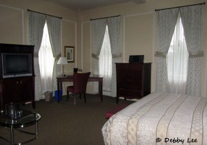 Quebec Hotel Clarendon Room 2
