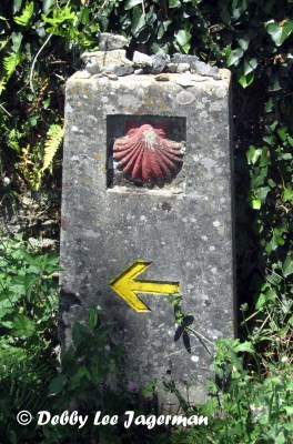 Camino de Santiago Scallop Shells Cement Marker