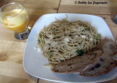 Camino de Santiago Vegetarian Food Trabadelo Pasta