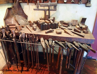 La Forge a Pique Assaut Ile d'Orleans Blacksmith Tools