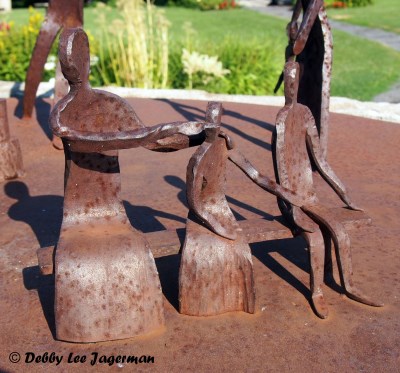 Le Memorial des Familles Souches Ile d'Orleans Blacksmith Sitting Family