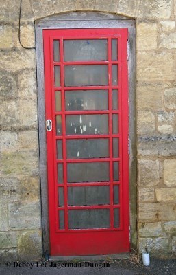 Red Telephone Box Wall Cotswolds