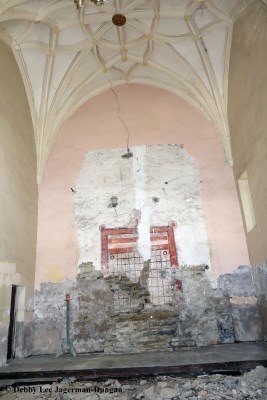 The Abbey La Abadia Altar