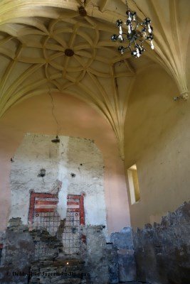 The Abbey La Abadia Interior