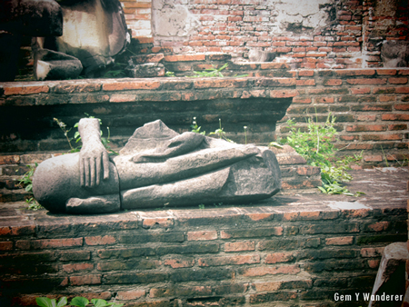 Sitting Buddha, Ayutthaya