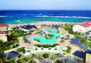 St Kitts Marriott Pool and Beach area