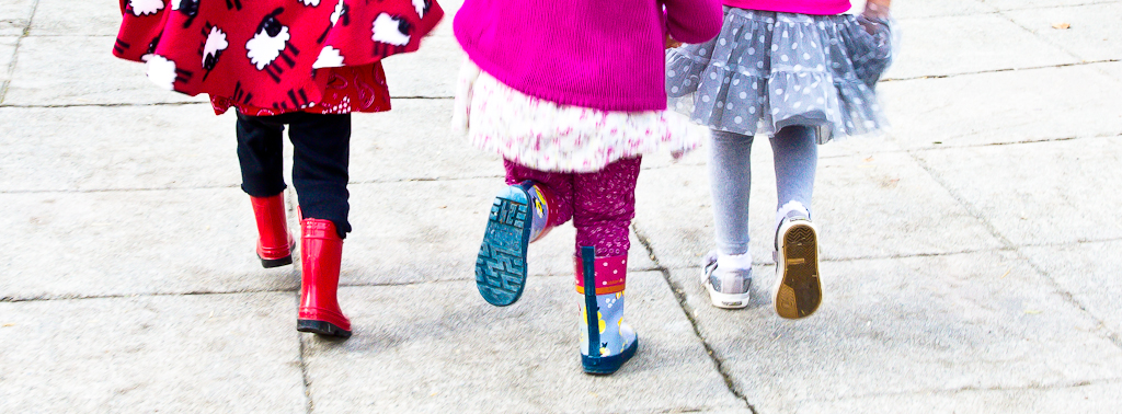 Three girls running color