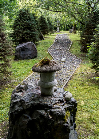 Bassetti's Gardens path