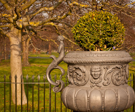 Kensington Garden urn