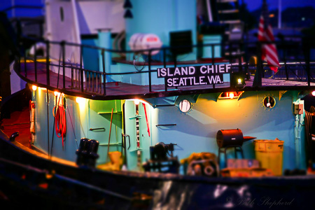 Island Chief Seattle tug at the Ballard Locks