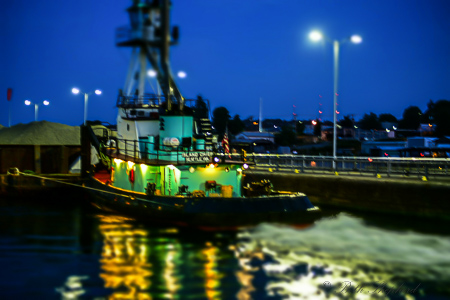 Tug boat in the locks