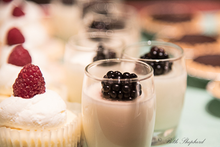 Dessert tray