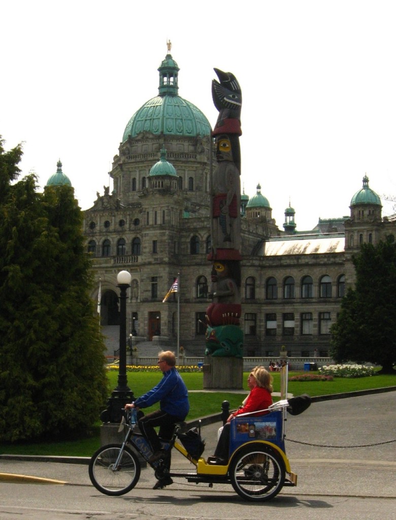 parliament-bldg-pedicab