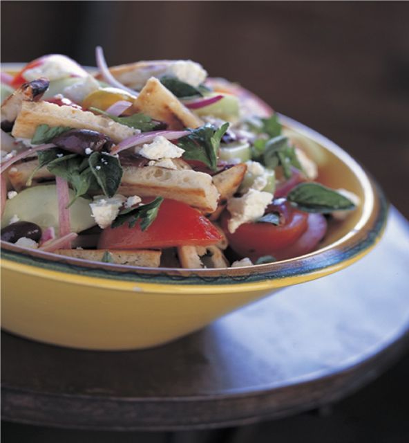 Veggie & Grilled Pita Greek Salad