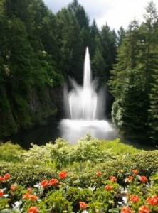 Butchart Gardens fountain with flowers