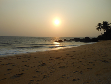 Sunset-Kannur-Beach-Kerala