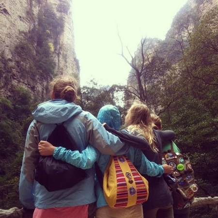 Dachong Girls in Zhangjiajie