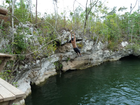 Zipling cenote