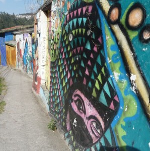 Quito-Guapulo-graffiti-wall