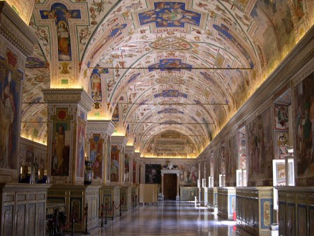 VaticanMuseummalouetteflickr (450 x 338)