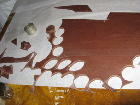 Molding chocolate