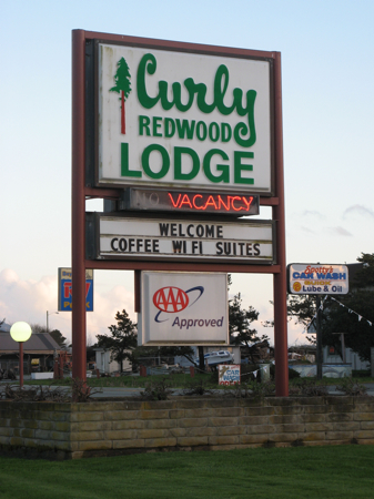 Curly Redwood Lodge, Crescent City, California