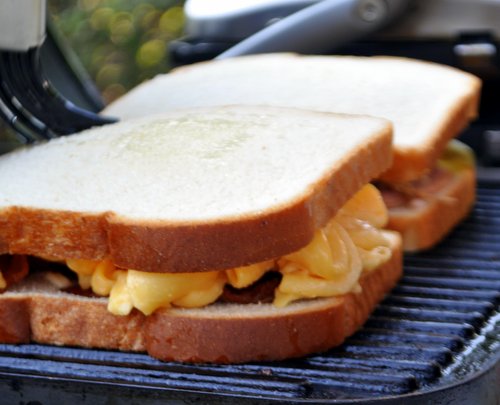 Mac n cheese bacon panini, Pandini