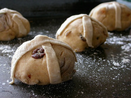 Hot Crossed Buns