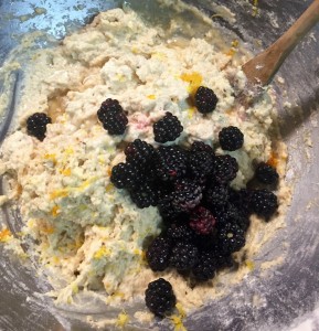 Blackberry buttermilk breakfast muffins