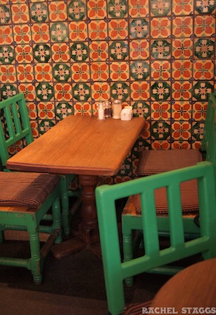 santa fe new mexico cafe pasqual's restaurant tables