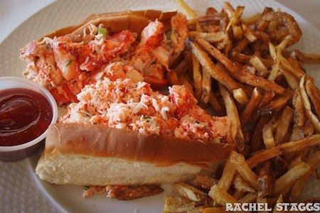 the green onion restaurant lobster roll