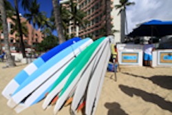 Learn to surf in Waikiki