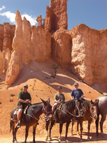 horseriding-in-bryce-canyon