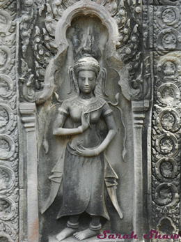 An apsara, or heavenly dancer, in Angkor Thom
