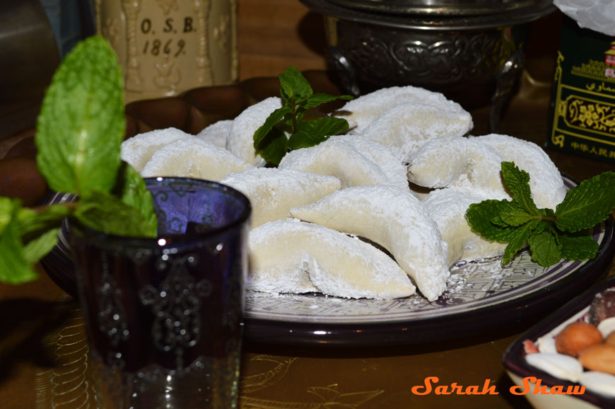 Morocco' favorite cookie - Gazelles' Horns