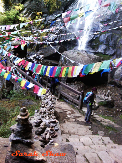 On the path to Tigers Nest