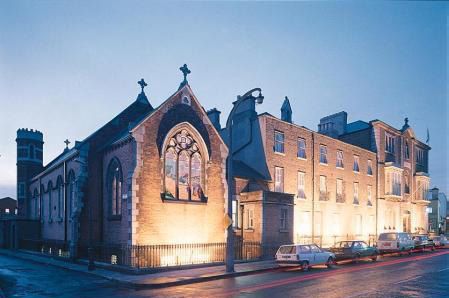 Dublin International Hostel at night