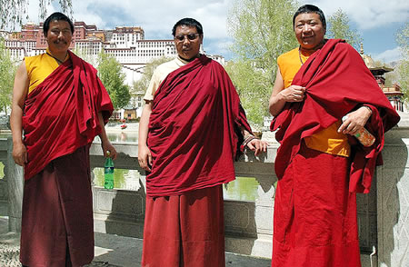 Tibetan monks