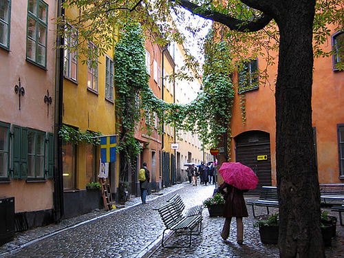 umbrella-in-swedish-street