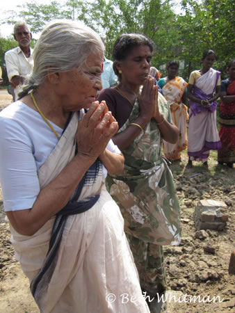 Amma - Krishnammal Jagannath - praying at LAFTI home