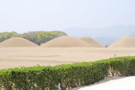 Korean burial mounds