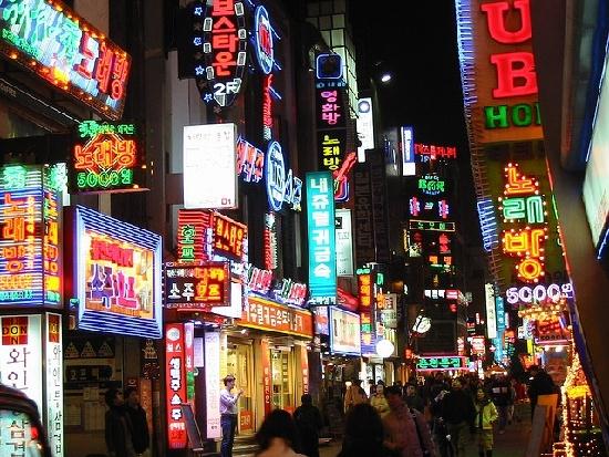 Seoul Street at night