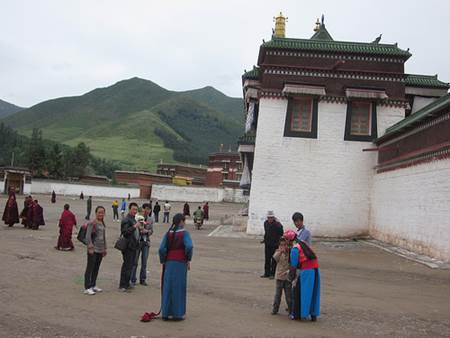 Women and Monks at Labrang Monastery